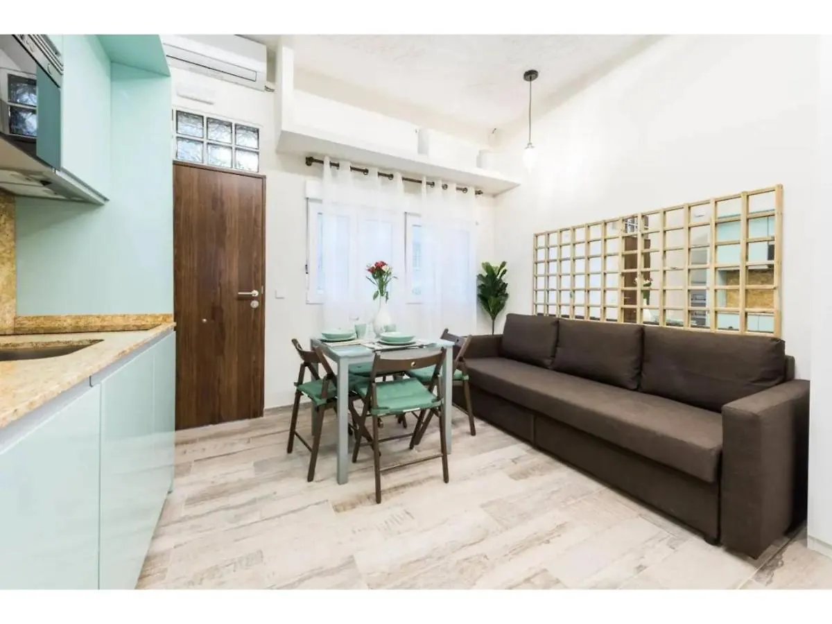 Precioso Estudio Situado En La Zona De Las Ventas Barbadillo Der Madrid 0*,