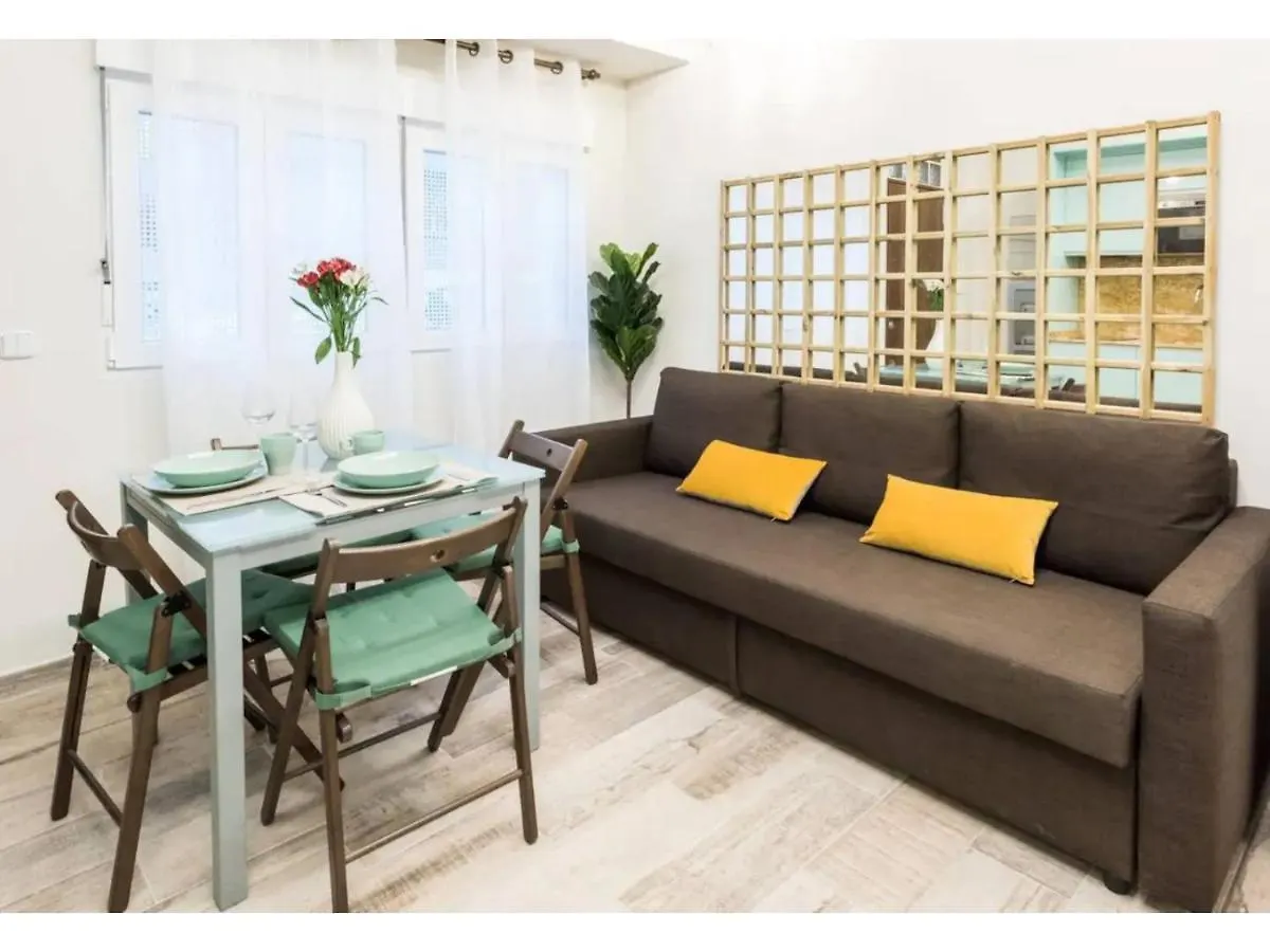 Precioso Estudio Situado En La Zona De Las Ventas Barbadillo Der Madrid Spain
